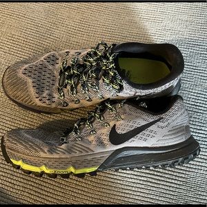Nike running shoes. 7.5 womens. Gently used.